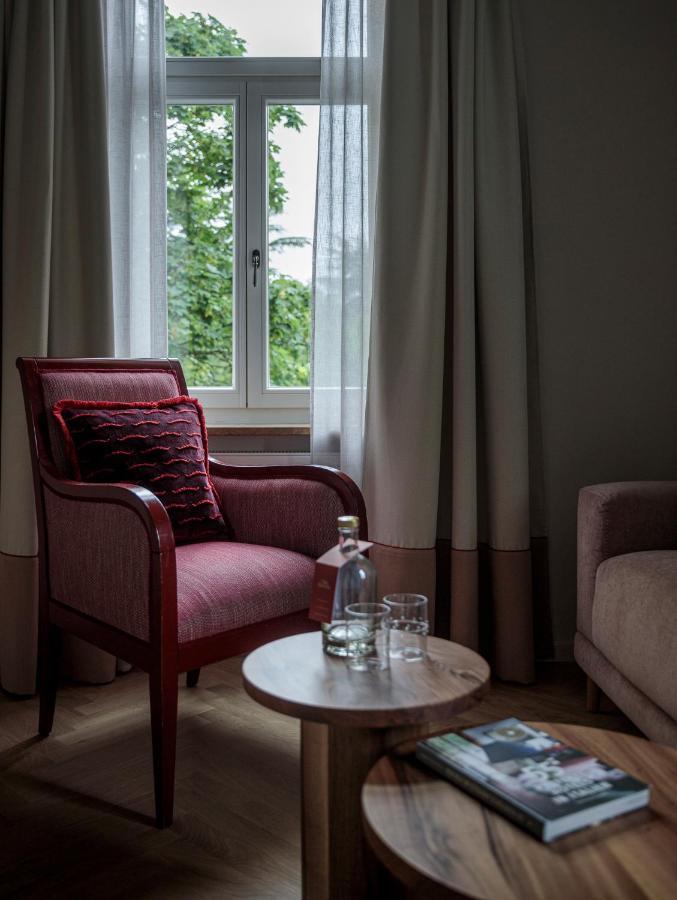 Villa Helvetia Meran Buitenkant foto