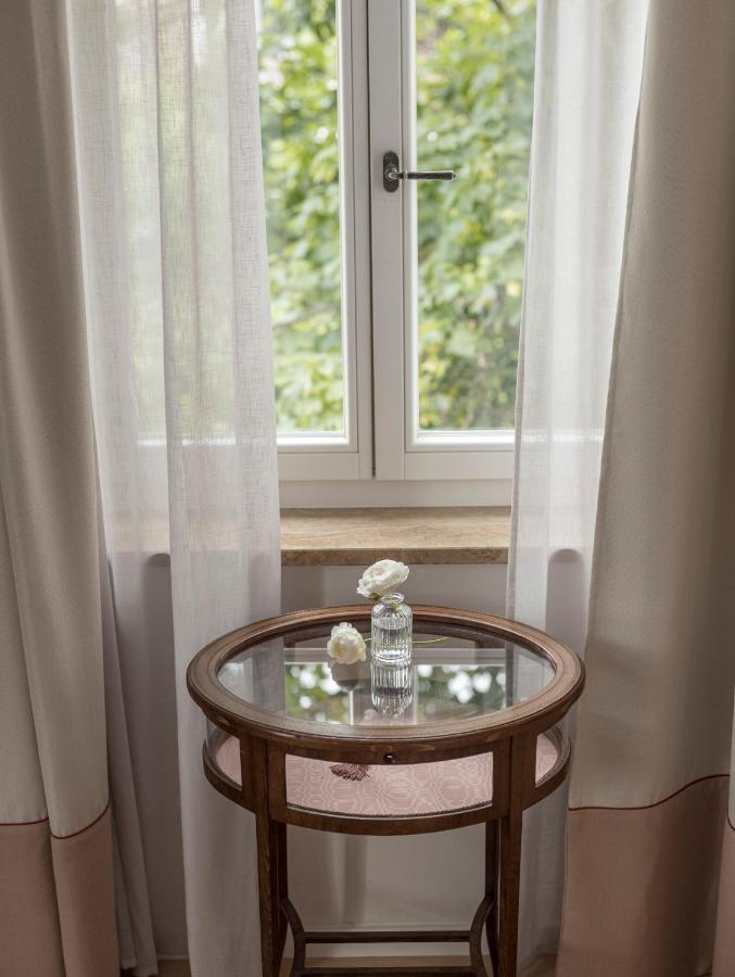 Villa Helvetia Meran Buitenkant foto